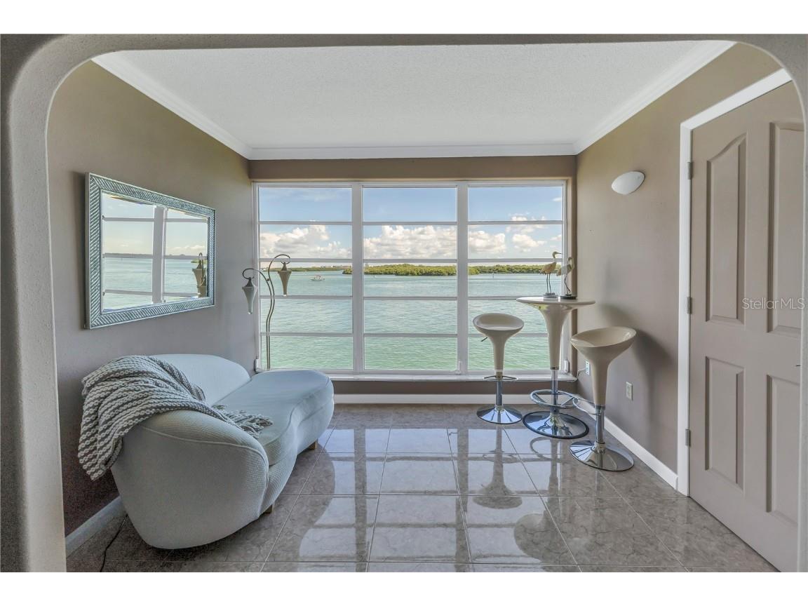 280 126th Ave #209 Treasure Island FL 33706 U8250427 image1