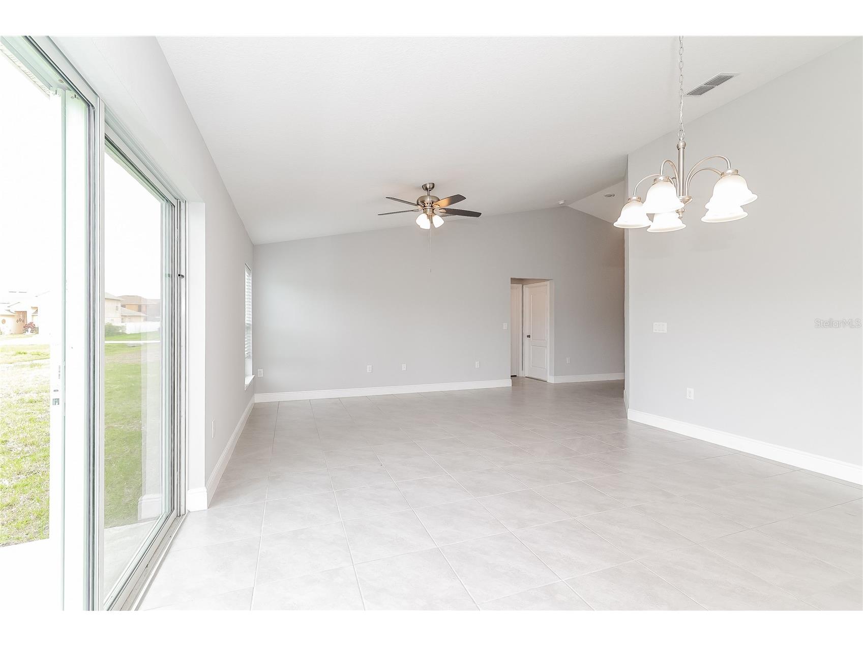 280 Beckenham Drive Kissimmee FL 34758 C7527217 image2