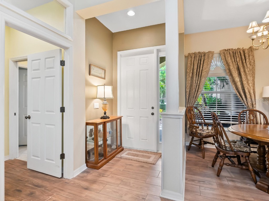 280 Dahlia Court Bradenton FL 34212 A4657743 image10