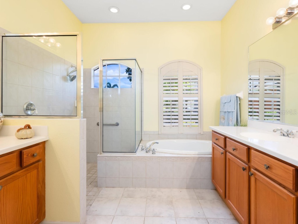 280 Dahlia Court Bradenton FL 34212 A4657743 image25