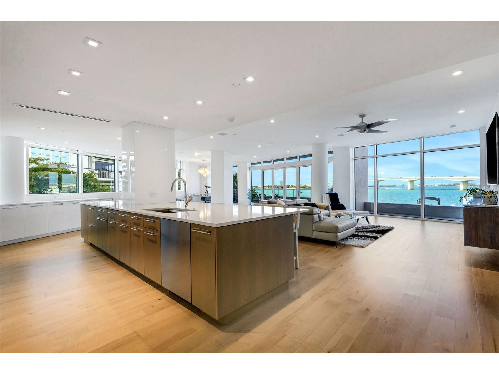 280 Golden Gate Point #200 Sarasota FL 34236 - SARASOTA BAY A4683299 image11