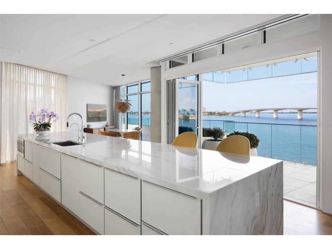 280 Golden Gate Point #400 Sarasota FL 34236 - SARASOTA BAY A4641930 image14