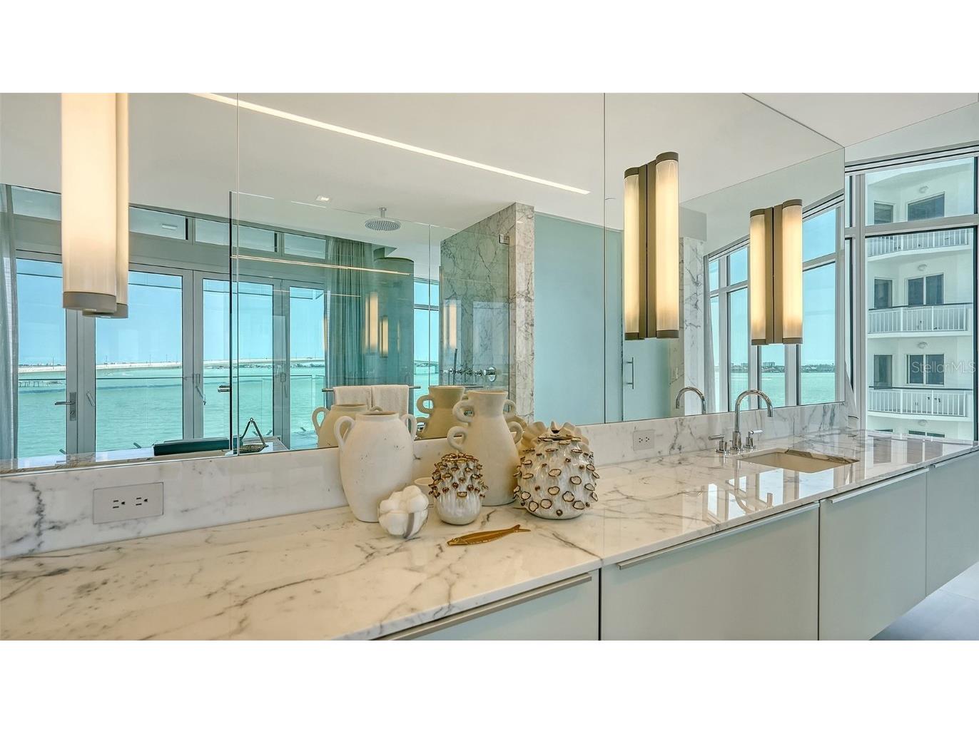 280 Golden Gate Point #400 Sarasota FL 34236 - SARASOTA BAY A4641930 image30