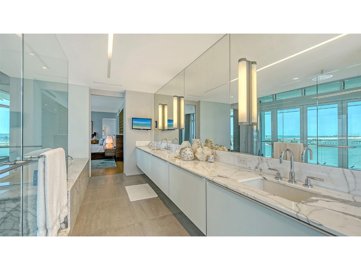 280 Golden Gate Point #400 Sarasota FL 34236 - SARASOTA BAY A4641930 image31