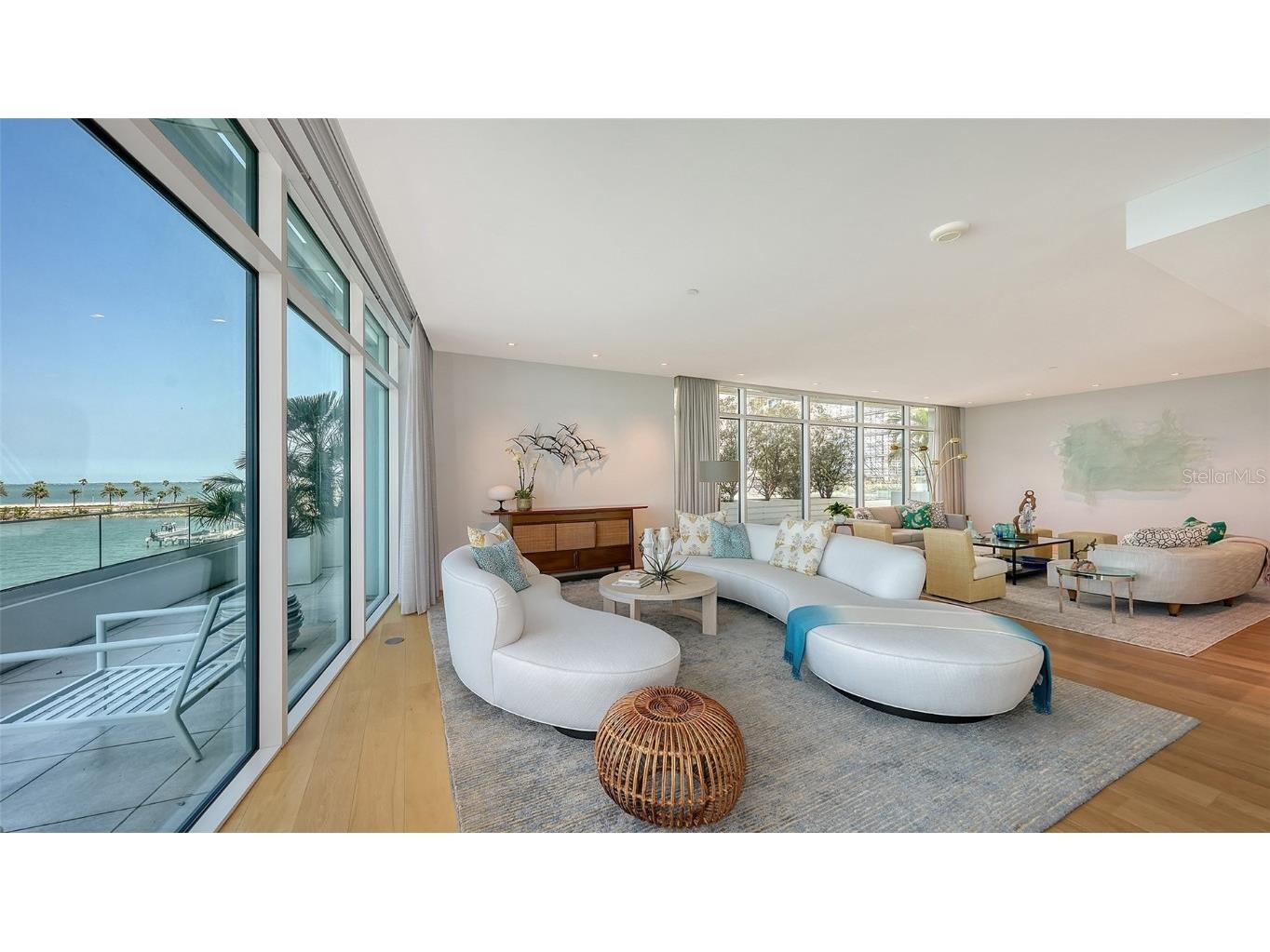 280 Golden Gate Point #400 Sarasota FL 34236 - SARASOTA BAY A4641930 image5