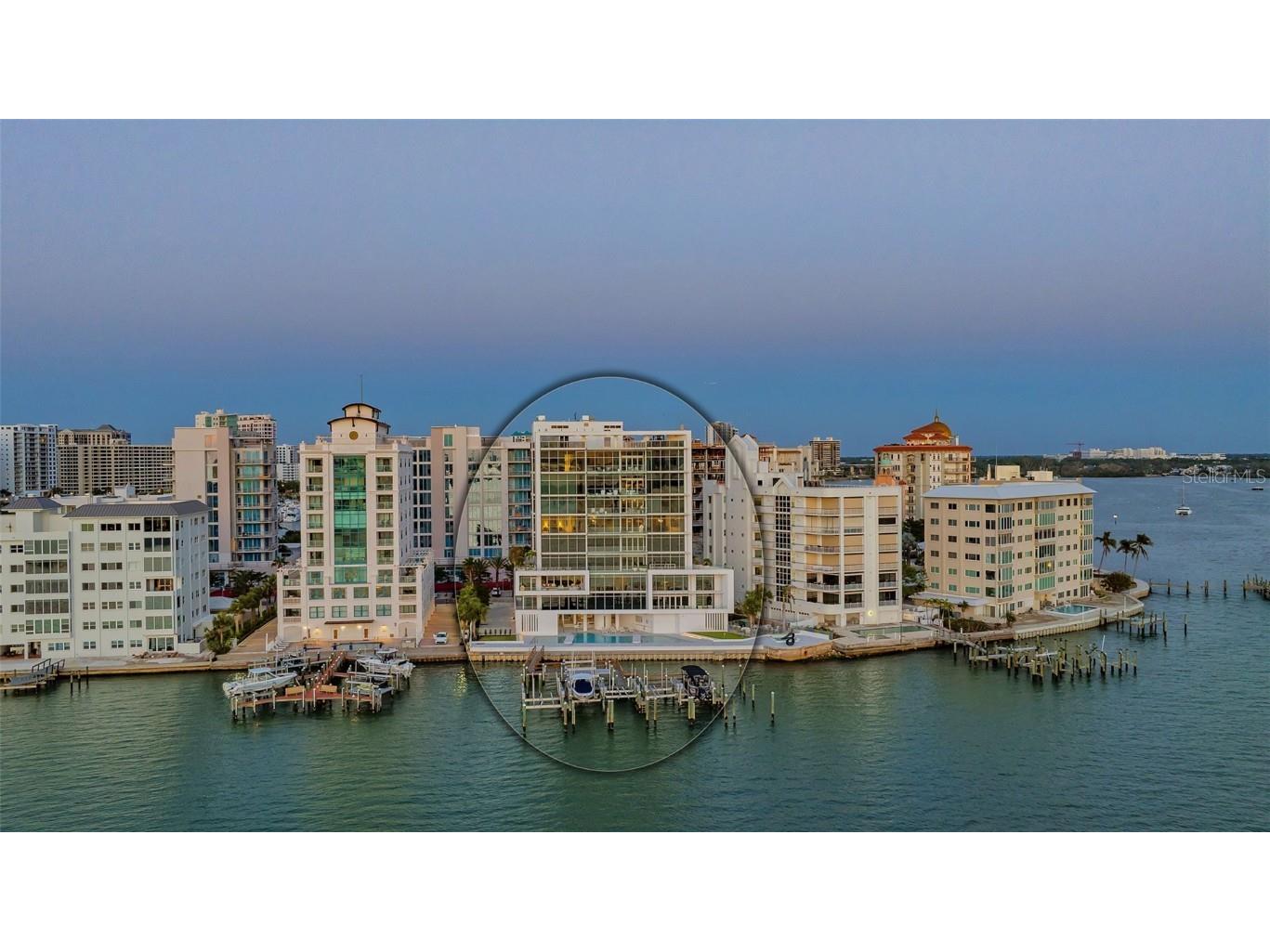 280 Golden Gate Point #600 Sarasota FL 34236 - SARASOTA BAY A4668258 image2