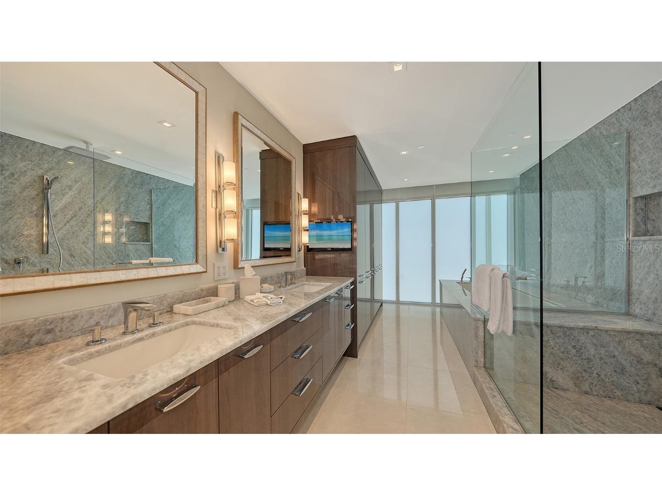 280 Golden Gate Point #600 Sarasota FL 34236 - SARASOTA BAY A4668258 image27