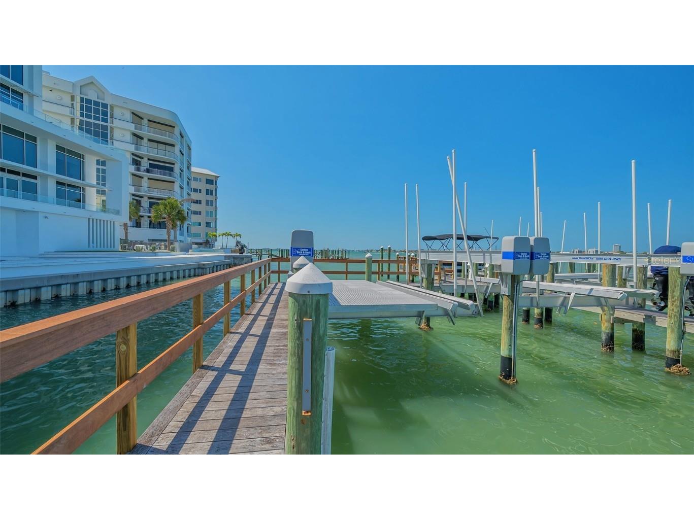 280 Golden Gate Point #600 Sarasota FL 34236 - SARASOTA BAY A4668258 image48