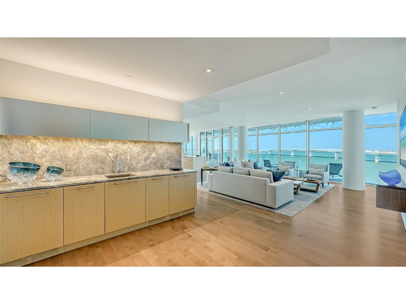 280 Golden Gate Point #600 Sarasota FL 34236 - SARASOTA BAY A4668258 image6