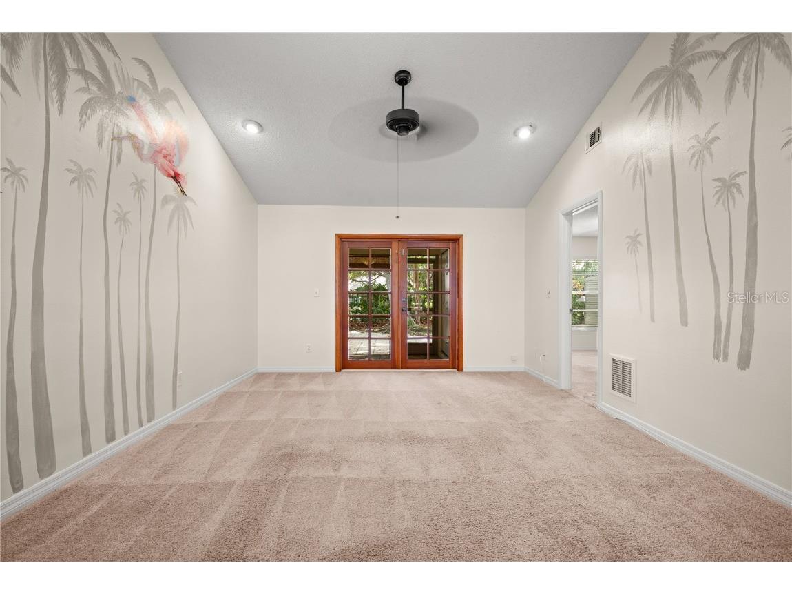 280 Kent Place Safety Harbor FL 34695 TB8438646 image2