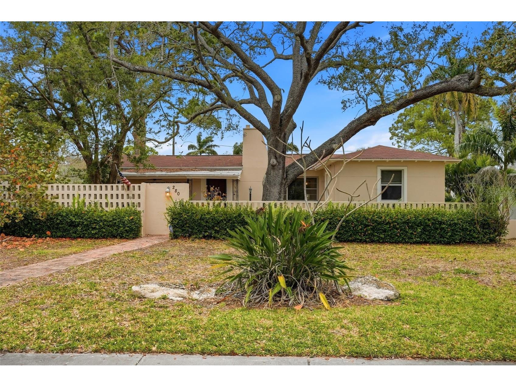280 Snell Isle Boulevard NE Saint Petersburg FL 33704 TB8481895 image1