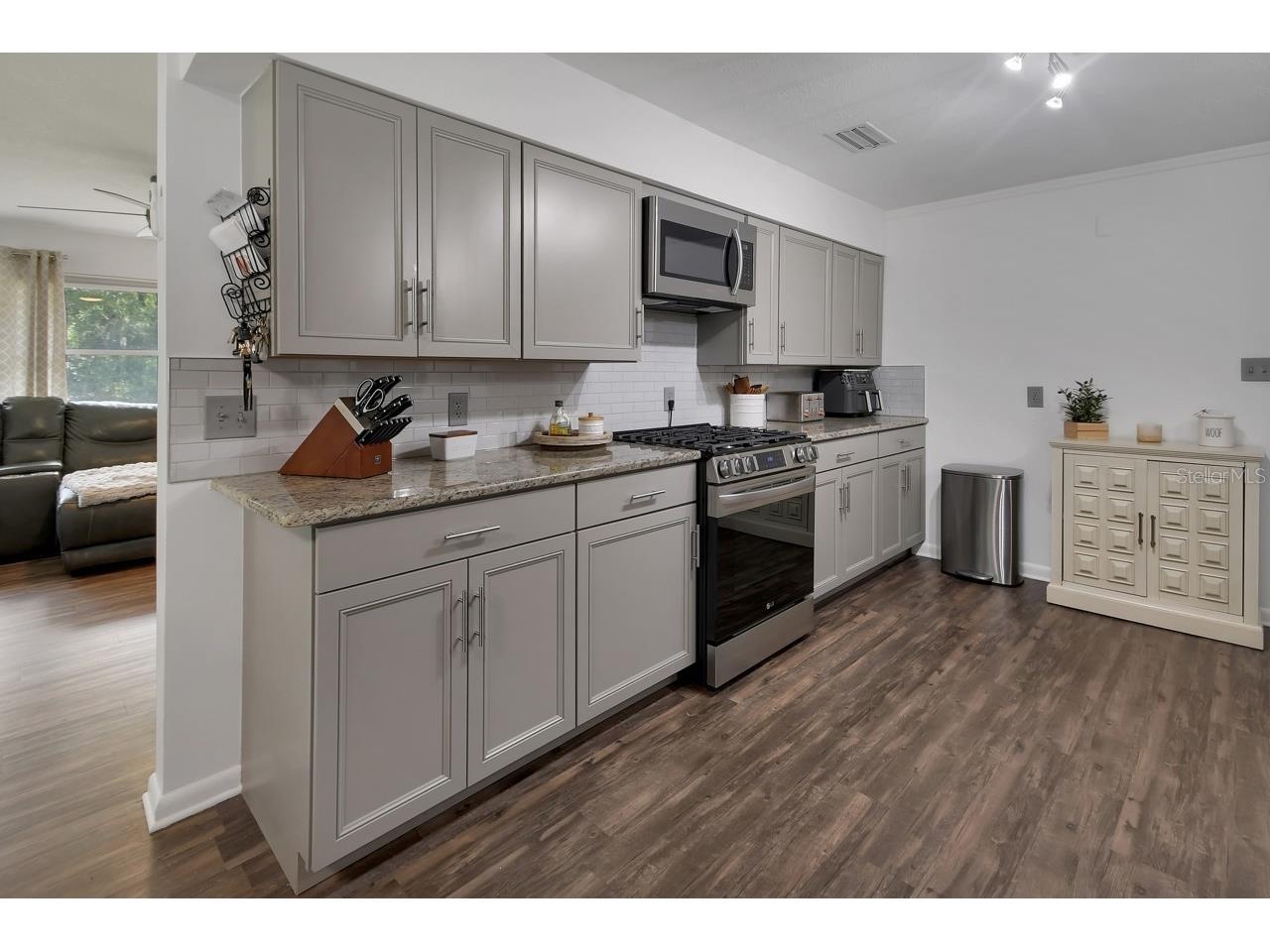 280 W Virginia Avenue Deland FL 32720 V4949345 image32
