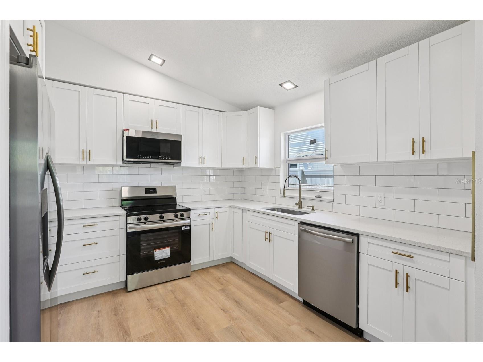 2800 13th Avenue N Saint Petersburg FL 33713 TB8493041 image11