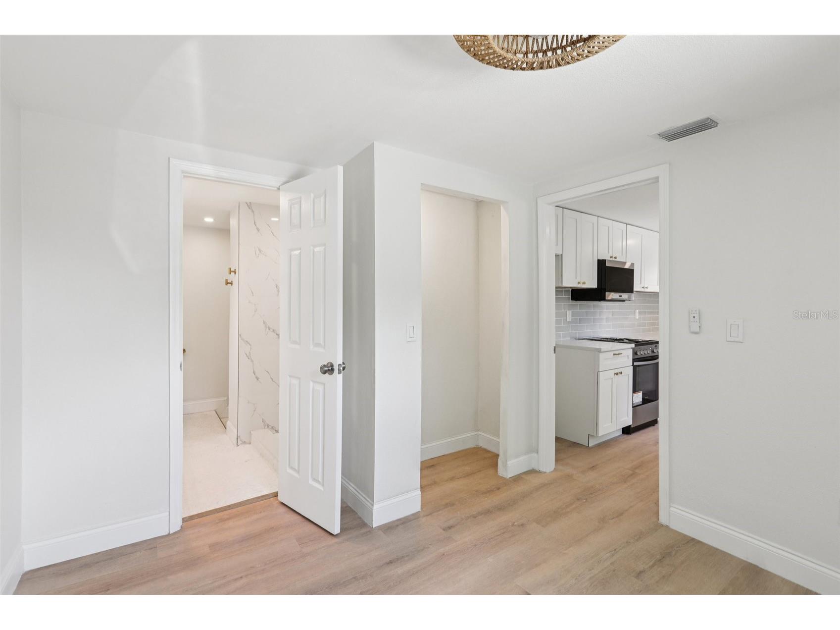 2800 13th Avenue N Saint Petersburg FL 33713 TB8493041 image13