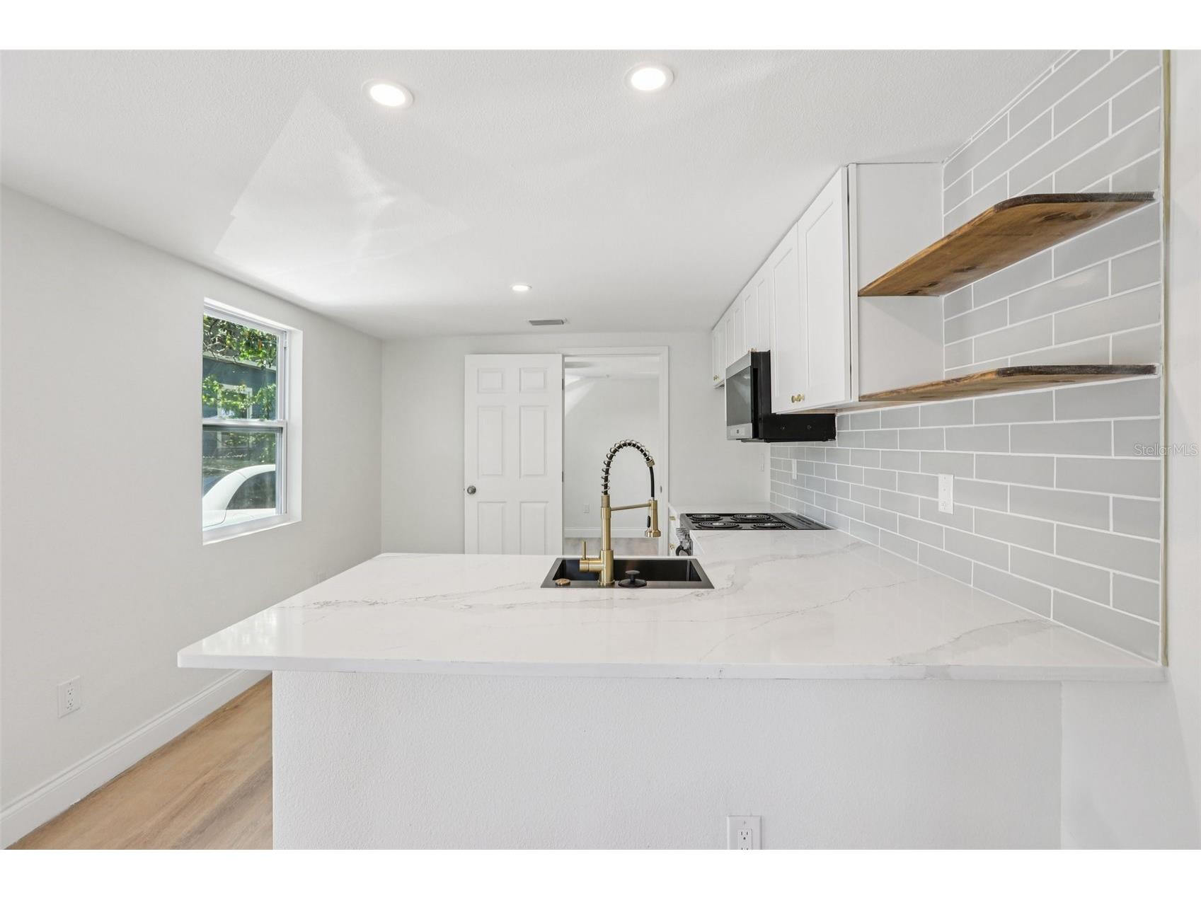 2800 13th Avenue N Saint Petersburg FL 33713 TB8493041 image35