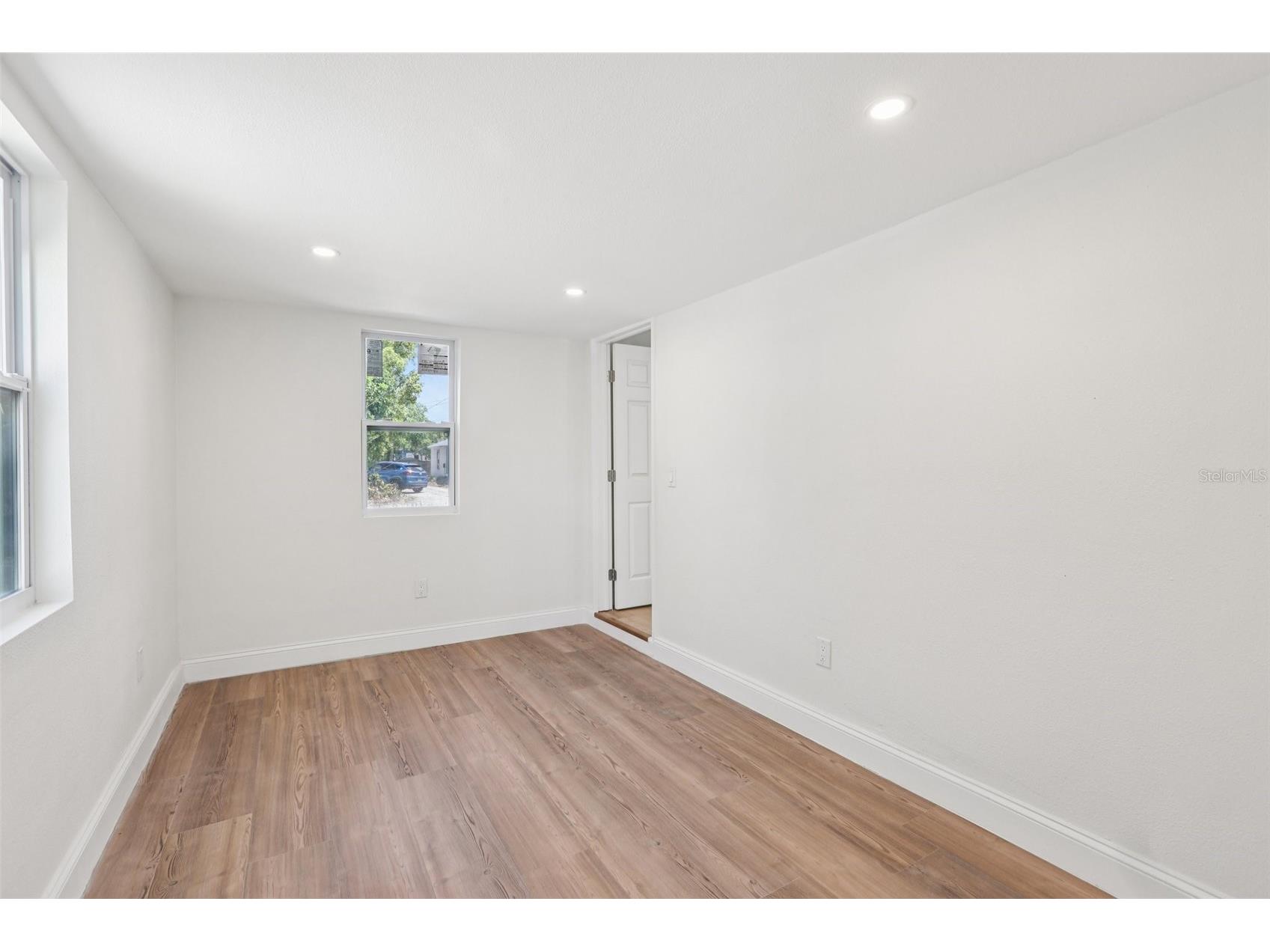 2800 13th Avenue N Saint Petersburg FL 33713 TB8493041 image38