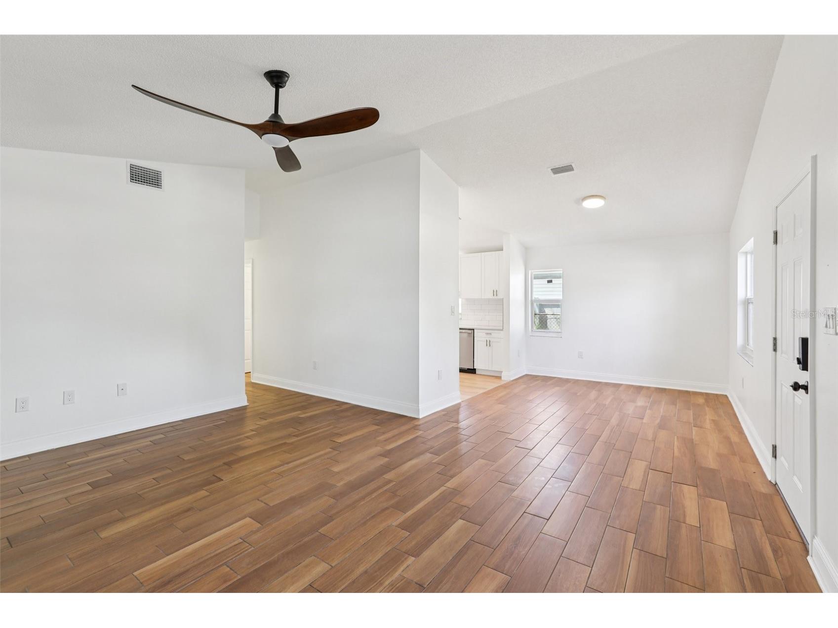 2800 13th Avenue N Saint Petersburg FL 33713 TB8493041 image6