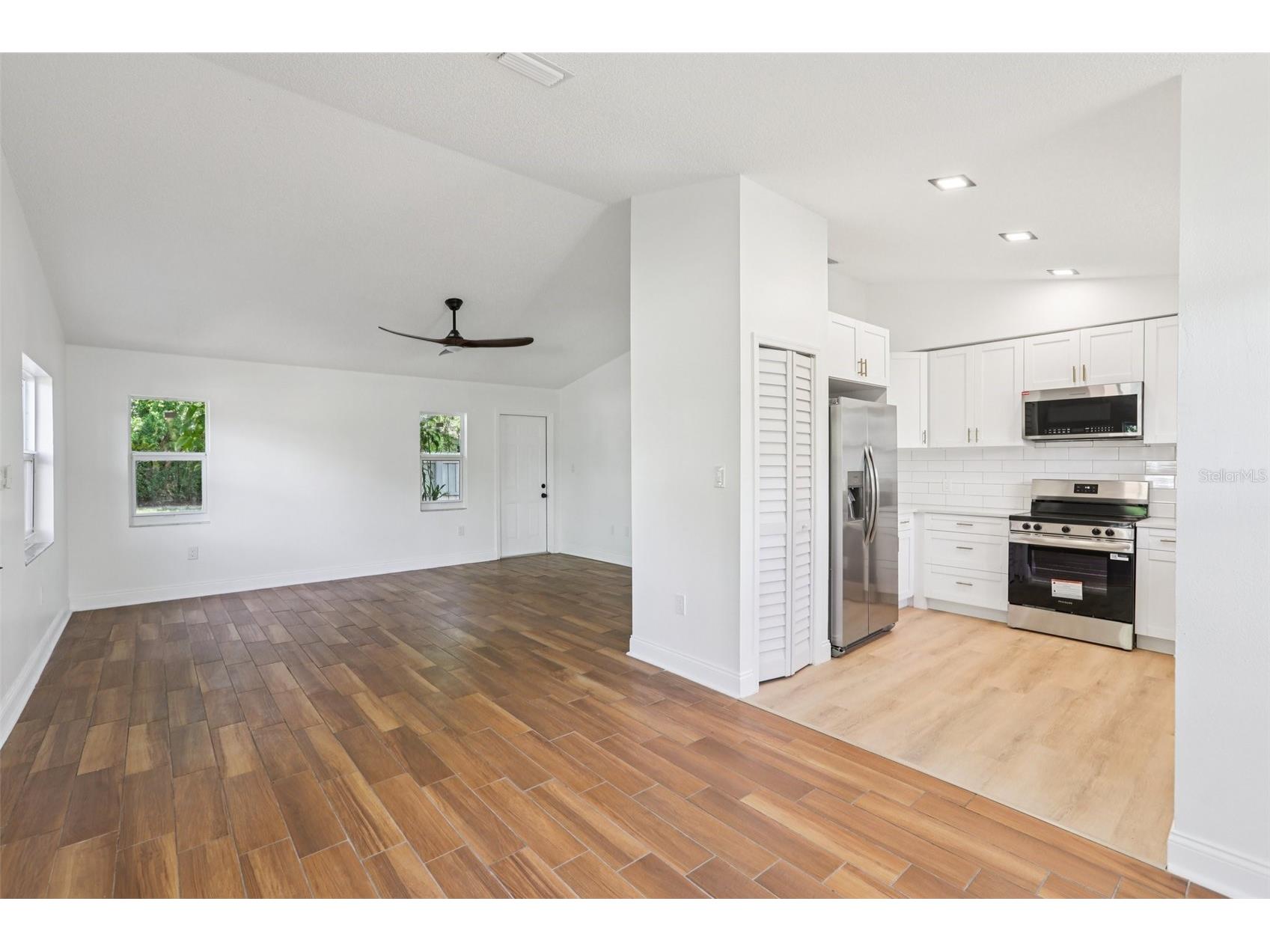 2800 13th Avenue N Saint Petersburg FL 33713 TB8493041 image7