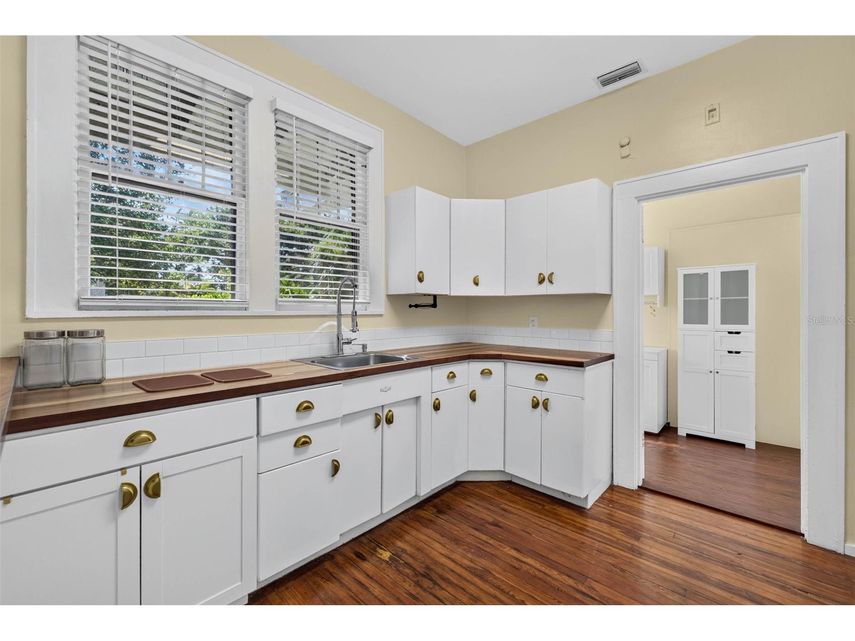 2800 2nd Avenue N Saint Petersburg FL 33713 TB8520122 image10