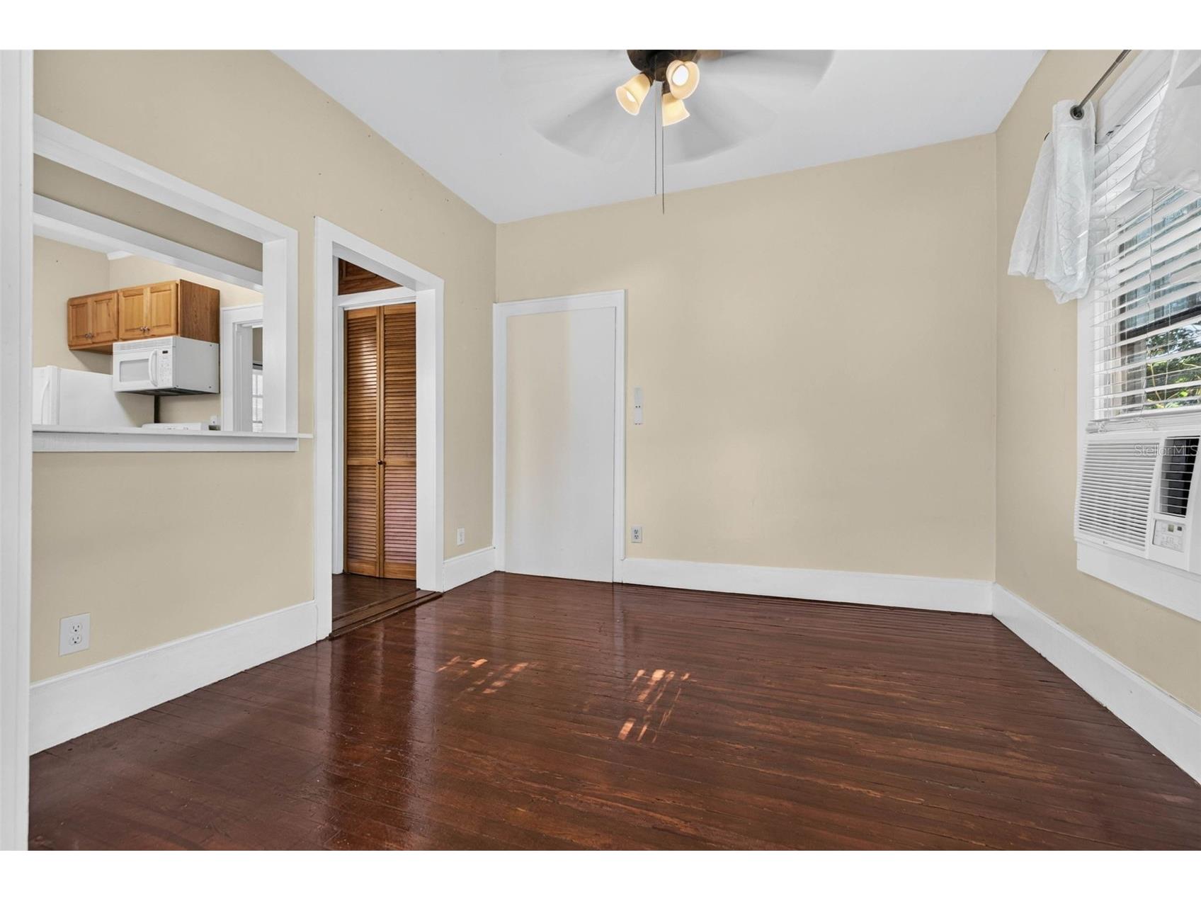 2800 2nd Avenue N Saint Petersburg FL 33713 TB8520122 image24