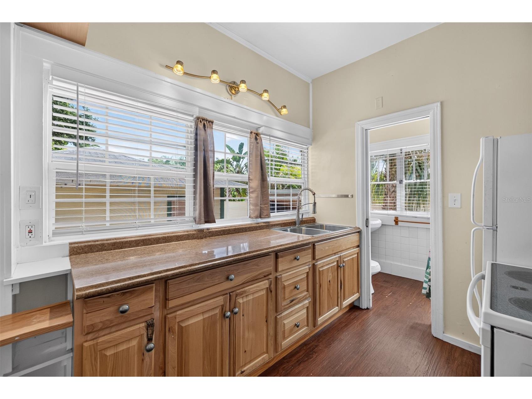 2800 2nd Avenue N Saint Petersburg FL 33713 TB8520122 image28