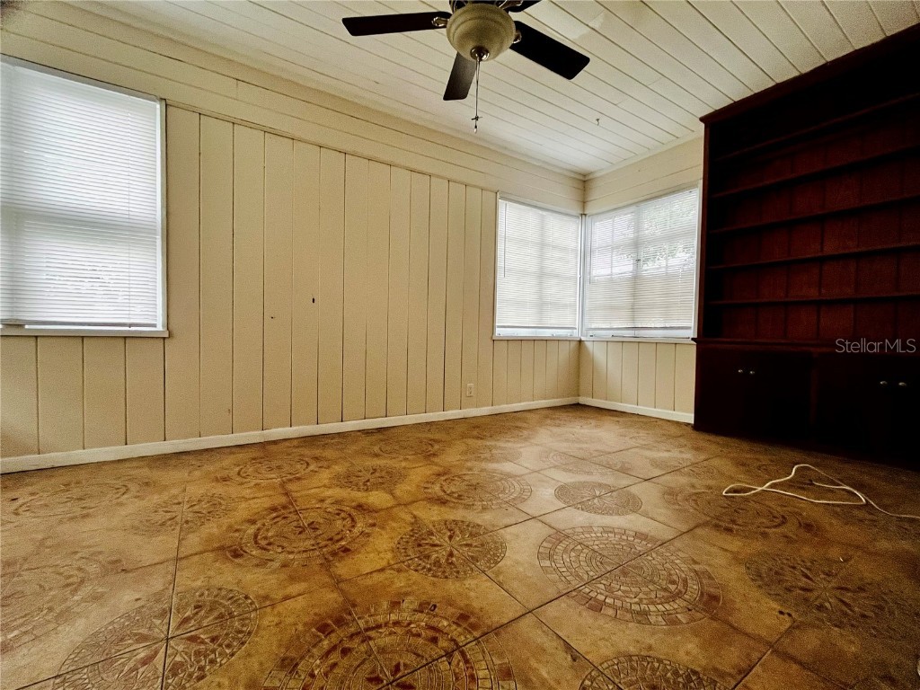 2800 Dartmouth Avenue N Saint Petersburg FL 33713 TB8368376 image10