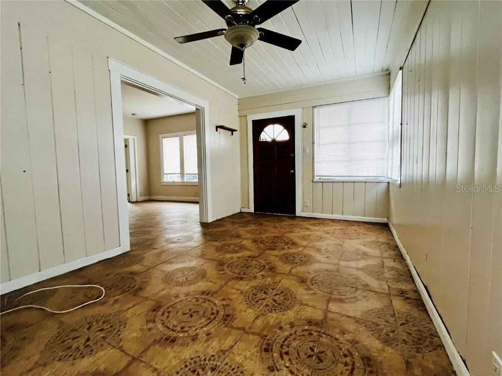 2800 Dartmouth Avenue N Saint Petersburg FL 33713 TB8368376 image7