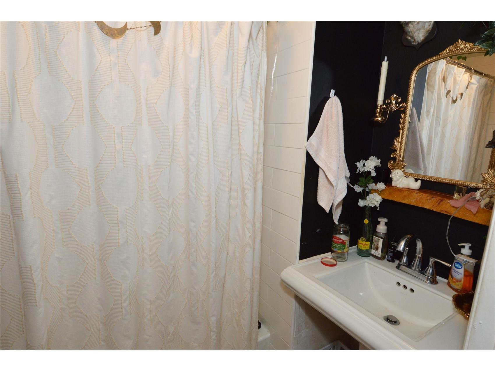 2800 Dartmouth Avenue N Saint Petersburg FL 33713 TB8493762 image94