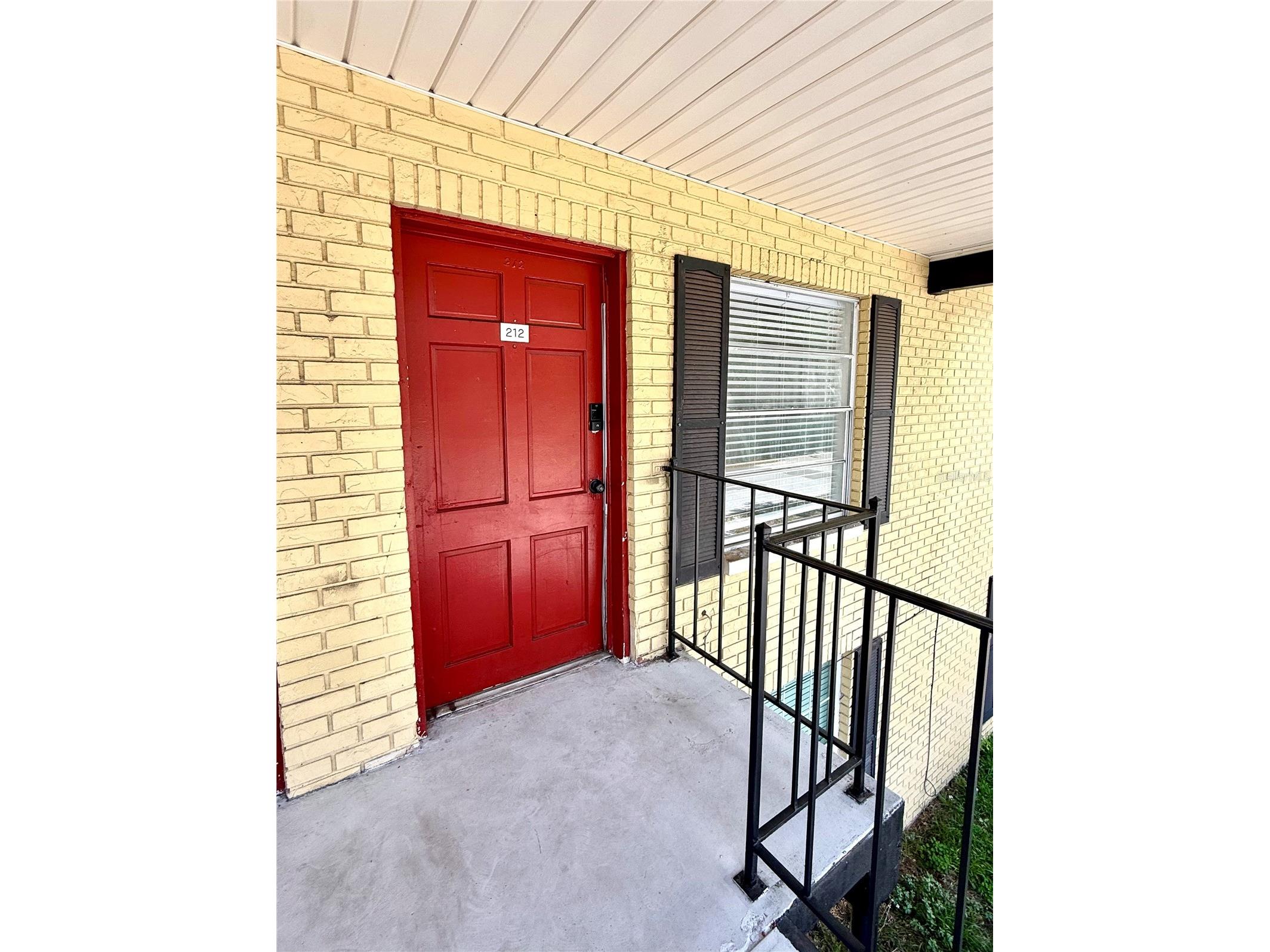 2800 E 113th Avenue #B4 Tampa FL 33612 O6398353 image1
