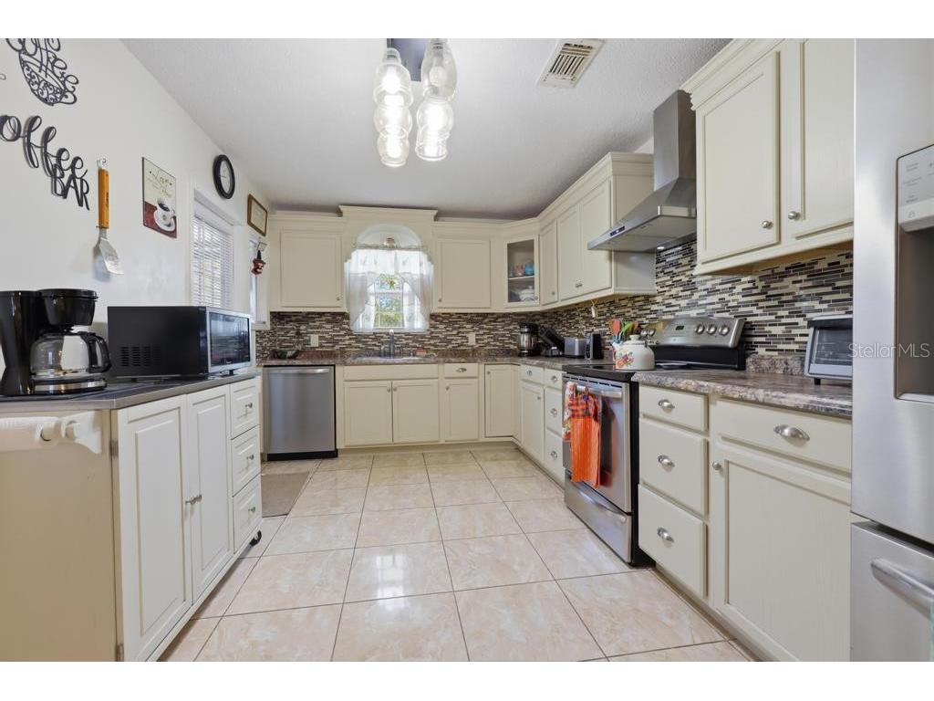 2800 Foxdale Drive Deltona FL 32738 V4947937 image11