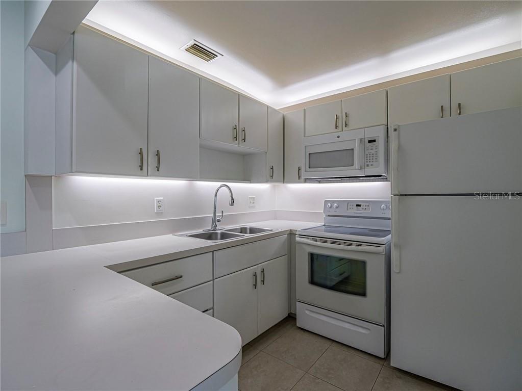 2800 Indian River Boulevard #L-2 Vero Beach FL 32960 T3532165 image10