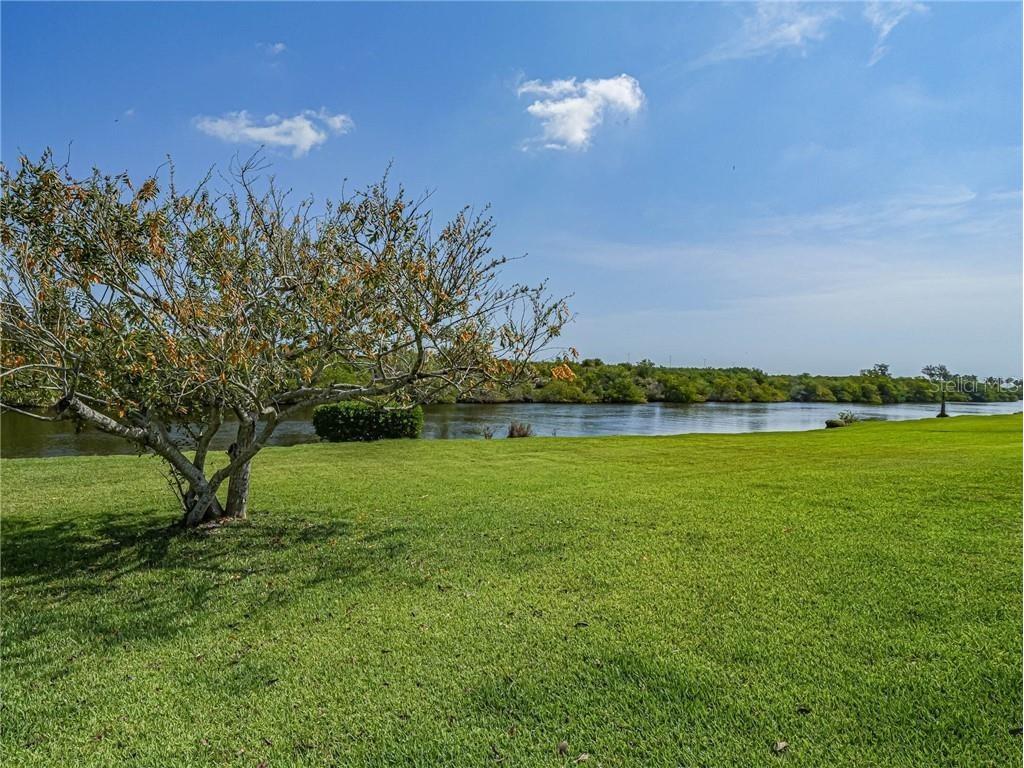 2800 Indian River Boulevard #L-2 Vero Beach FL 32960 T3532165 image31