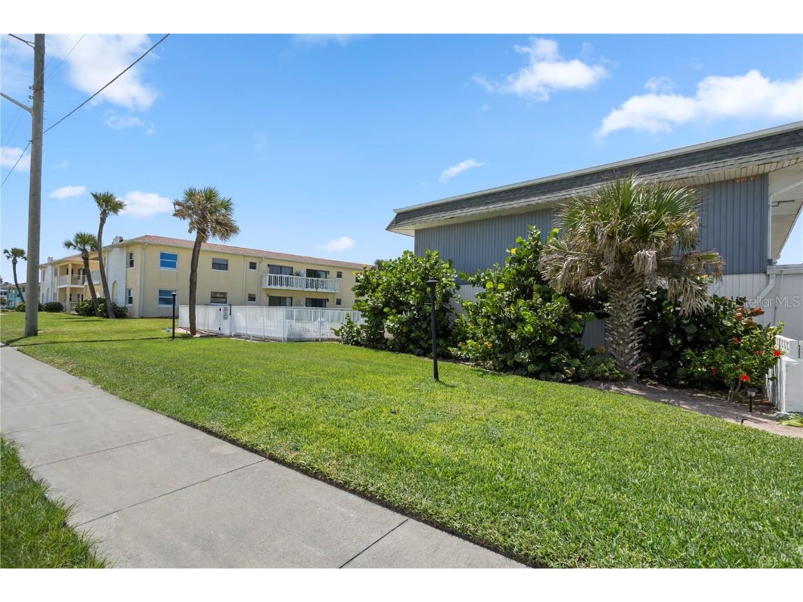 2800 Ocean Shore Boulevard #9 Ormond Beach FL 32176 V4944746 image2