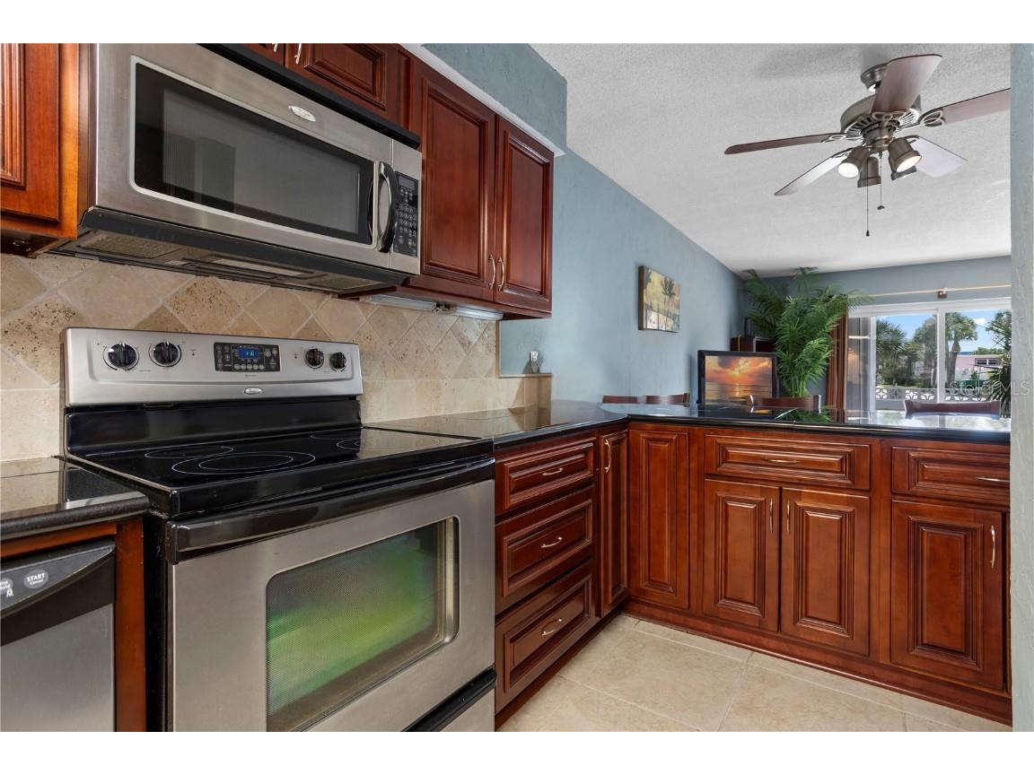 2800 Ocean Shore Boulevard #9 Ormond Beach FL 32176 V4944746 image21