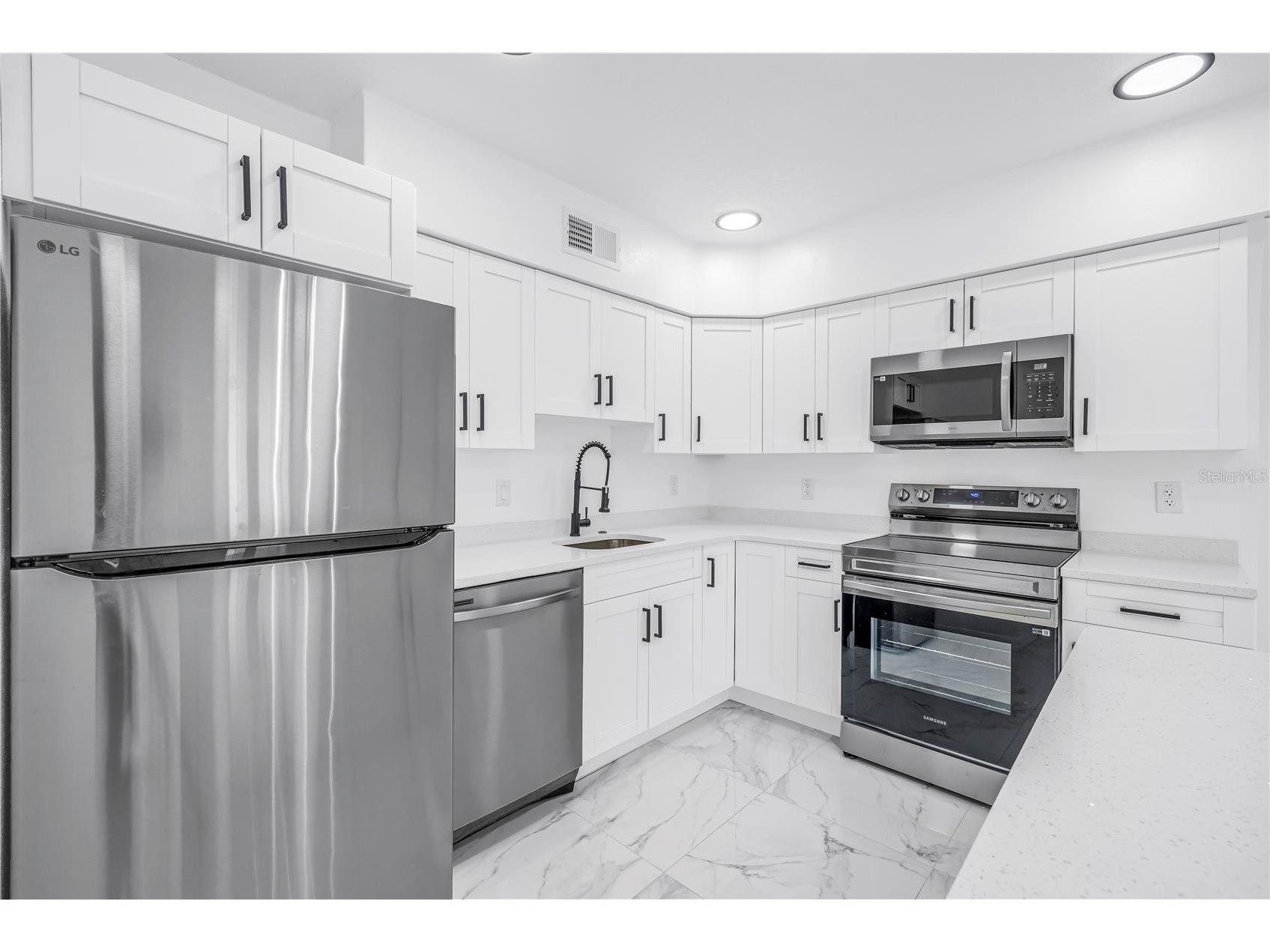 2801 45th Street S Gulfport FL 33711 O6353062 image25