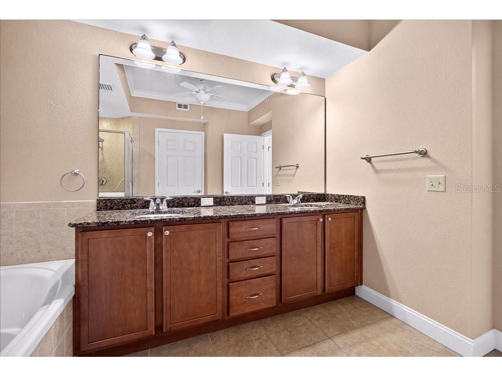 2801 S Ridgewood Avenue #806 South Daytona FL 32119 V4950091 image17