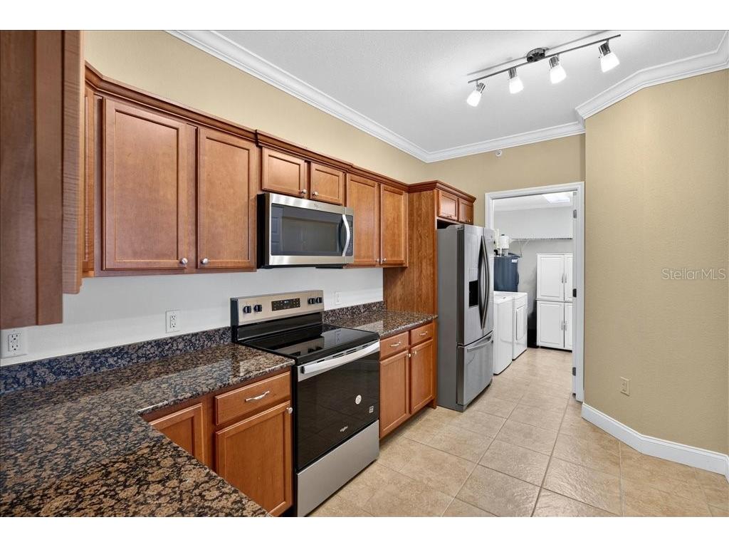 2801 S Ridgewood Avenue #806 South Daytona FL 32119 V4950091 image7