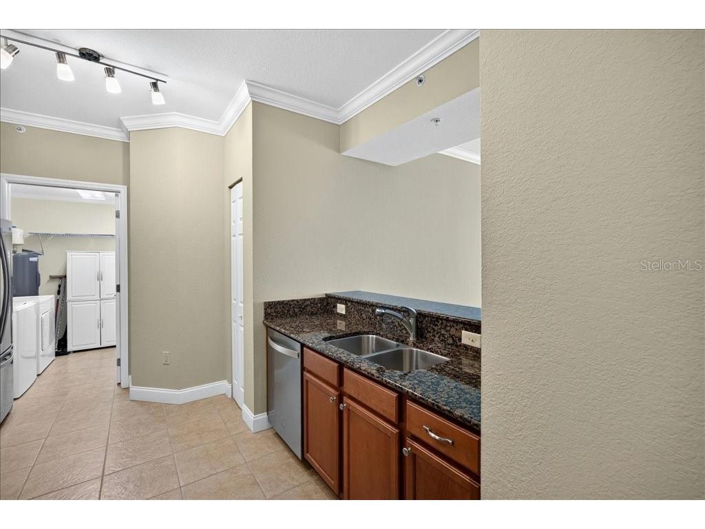 2801 S Ridgewood Avenue #806 South Daytona FL 32119 V4950091 image8