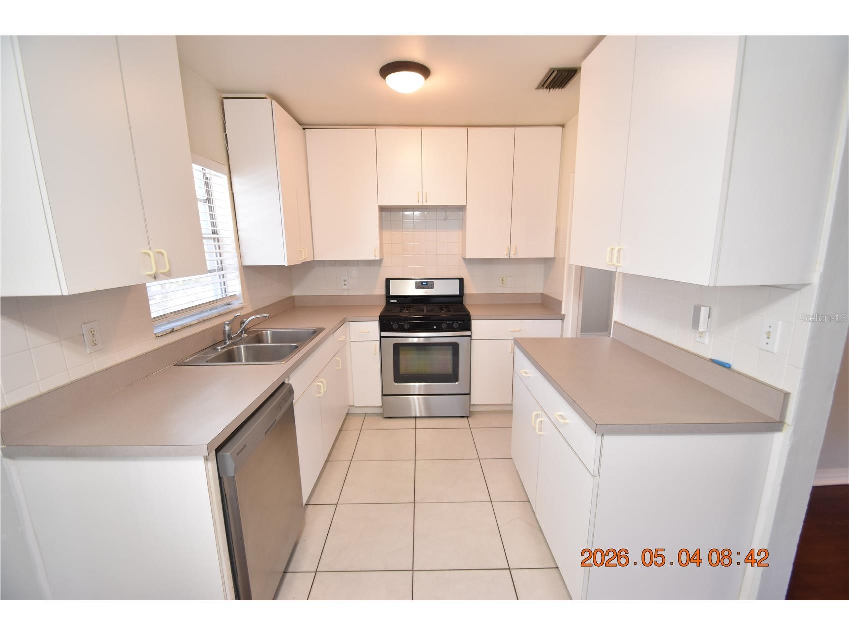 2801 Sanders Drive Tampa FL 33611 TB8504034 image14