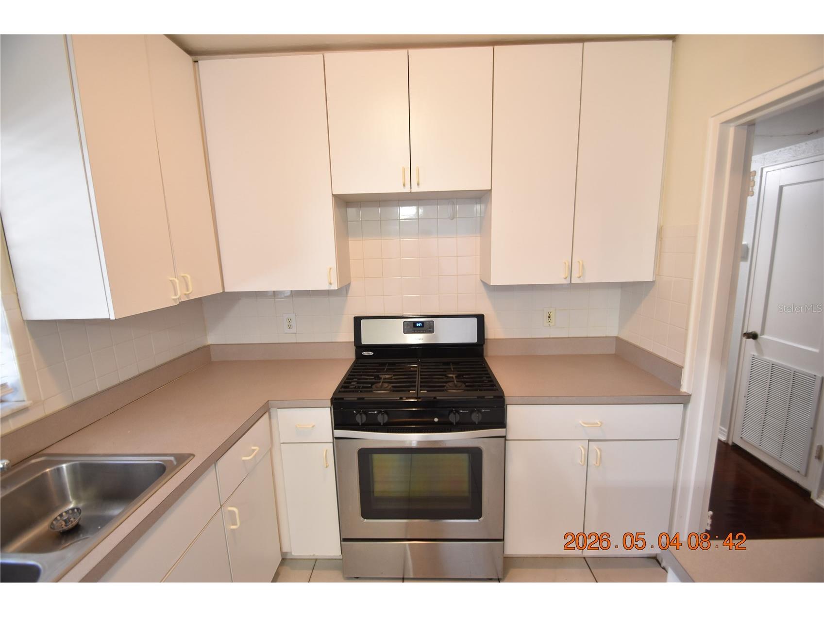 2801 Sanders Drive Tampa FL 33611 TB8504034 image15