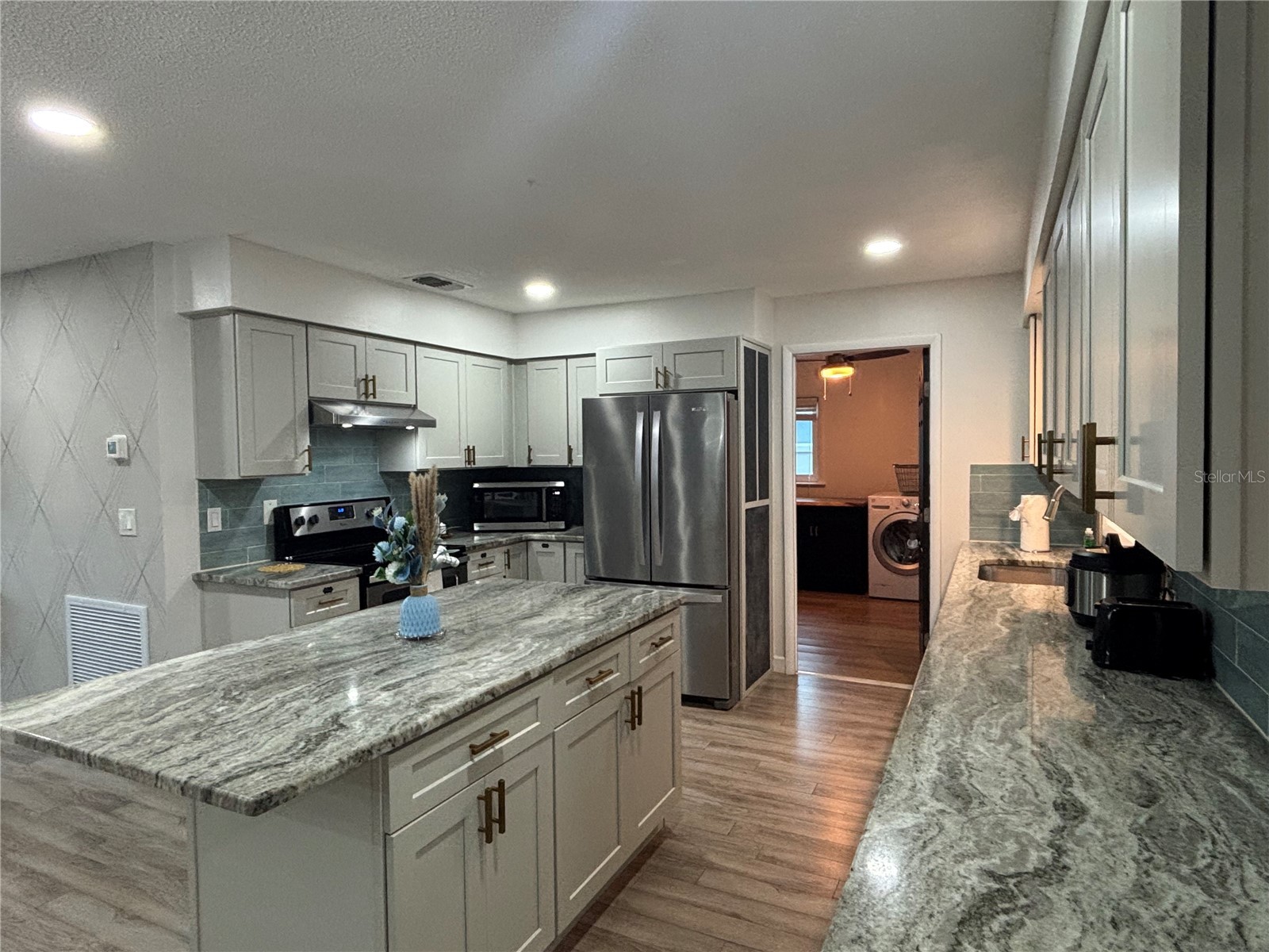 2802 22nd Avenue W Bradenton FL 34205 A4694278 image6