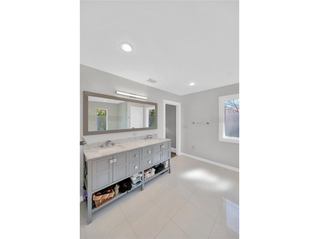 2802 Northpointe Lane Tampa FL 33611 - TAMPA BAY TB8384376 image25