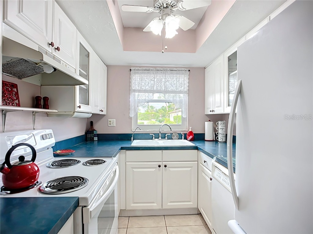 2802 Swifton Drive #V102 Sarasota FL 34231 A4648027 image6