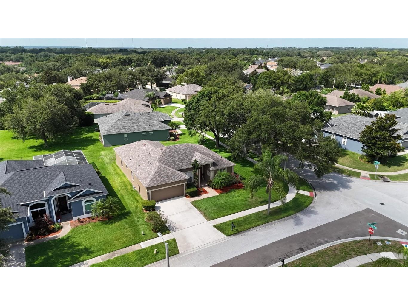 2803 Abbey Grove Drive Valrico FL 33594 TB8391022 image1