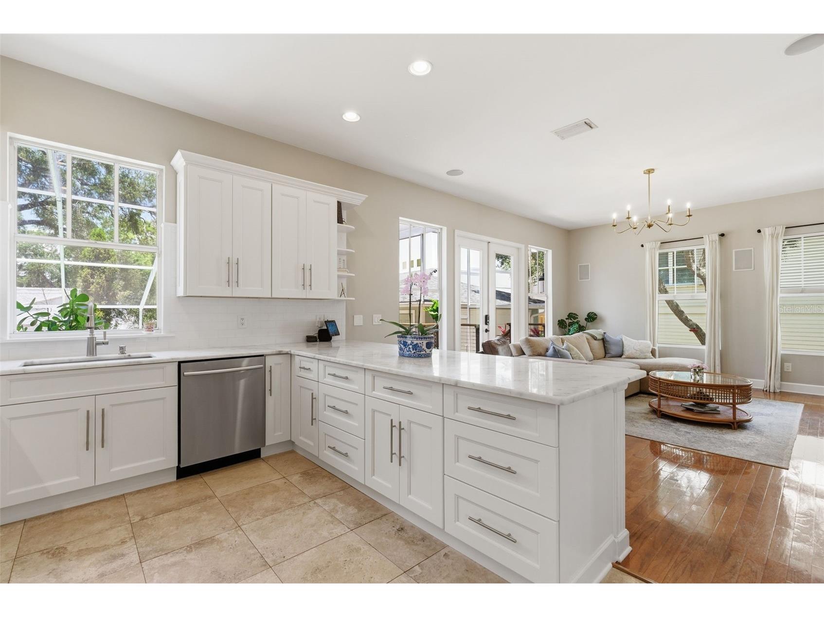 2803 W Averill Avenue Tampa FL 33611 TB8512283 image14
