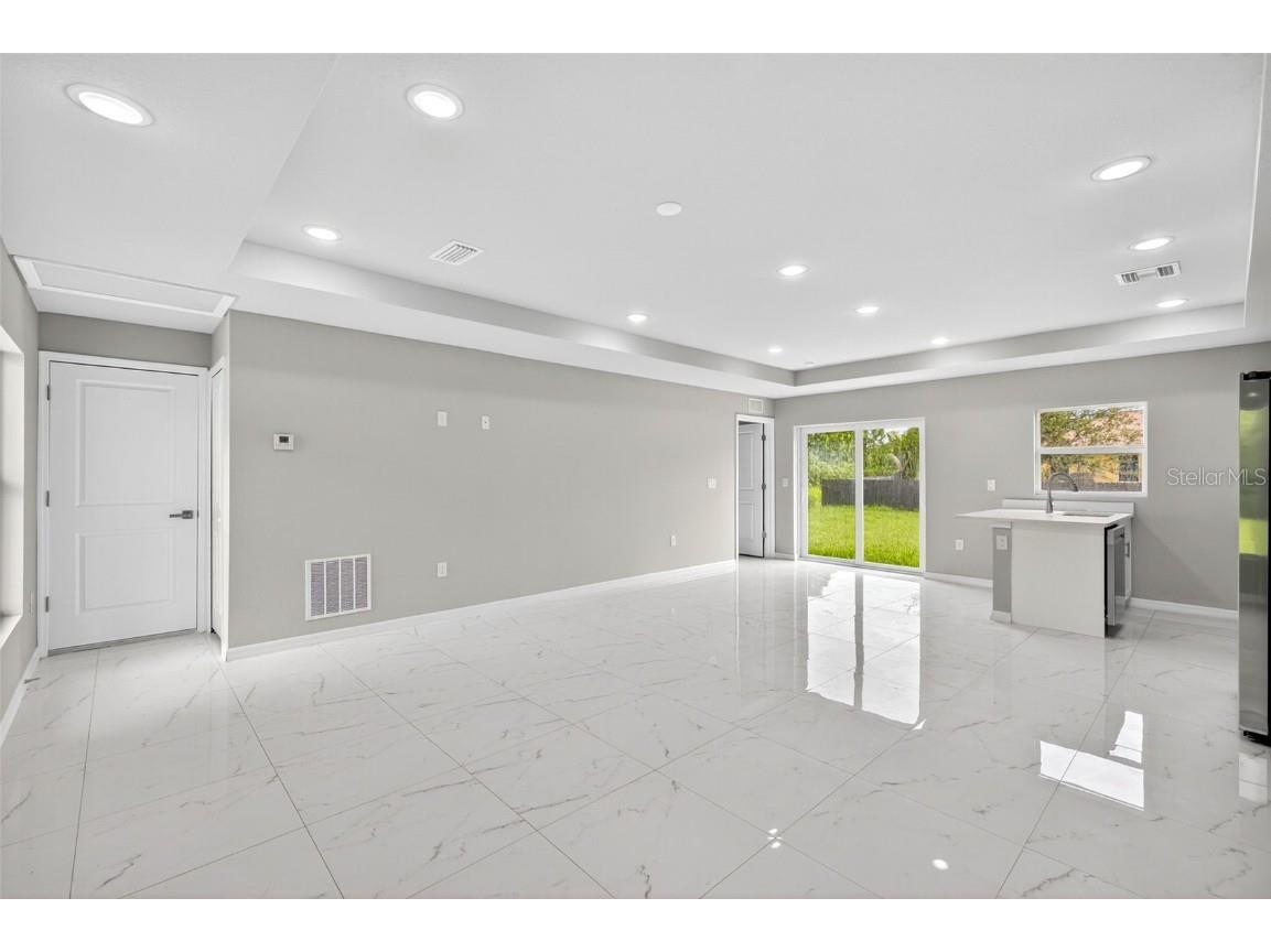 2804 64th Street W Lehigh Acres FL 33971 O6350764 image2