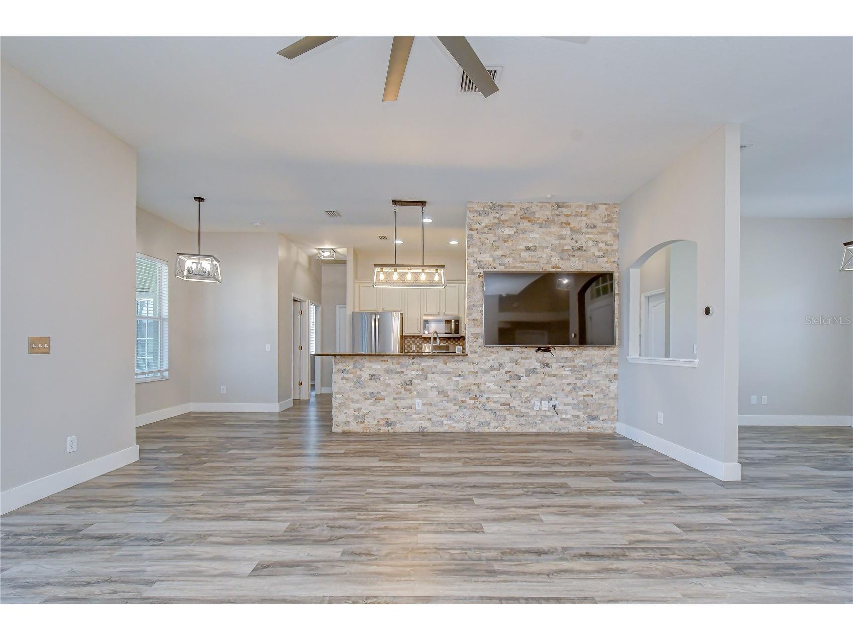 2804 Abbey Grove Drive Valrico FL 33594 TB8517115 image10