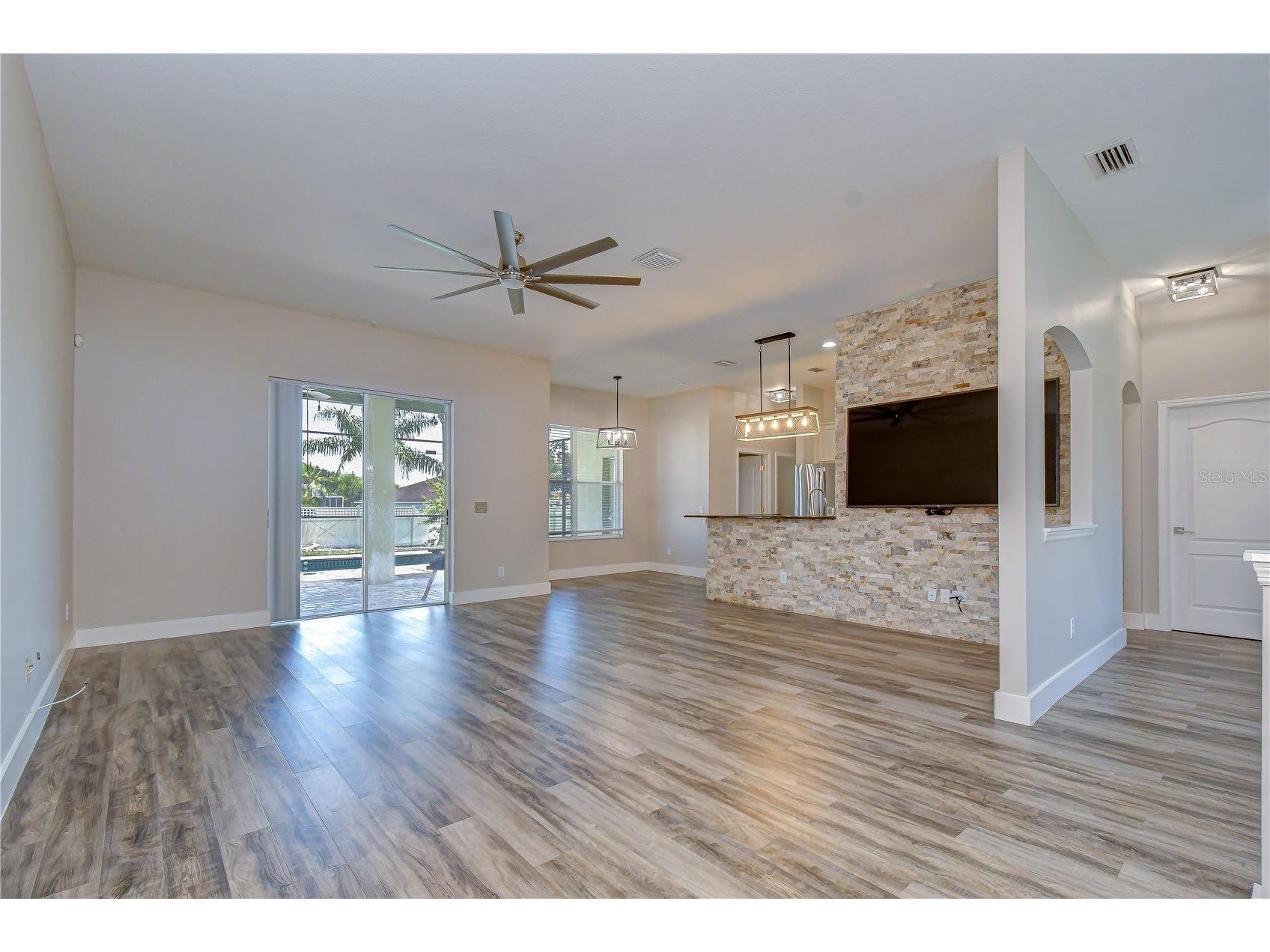 2804 Abbey Grove Drive Valrico FL 33594 TB8517115 image9