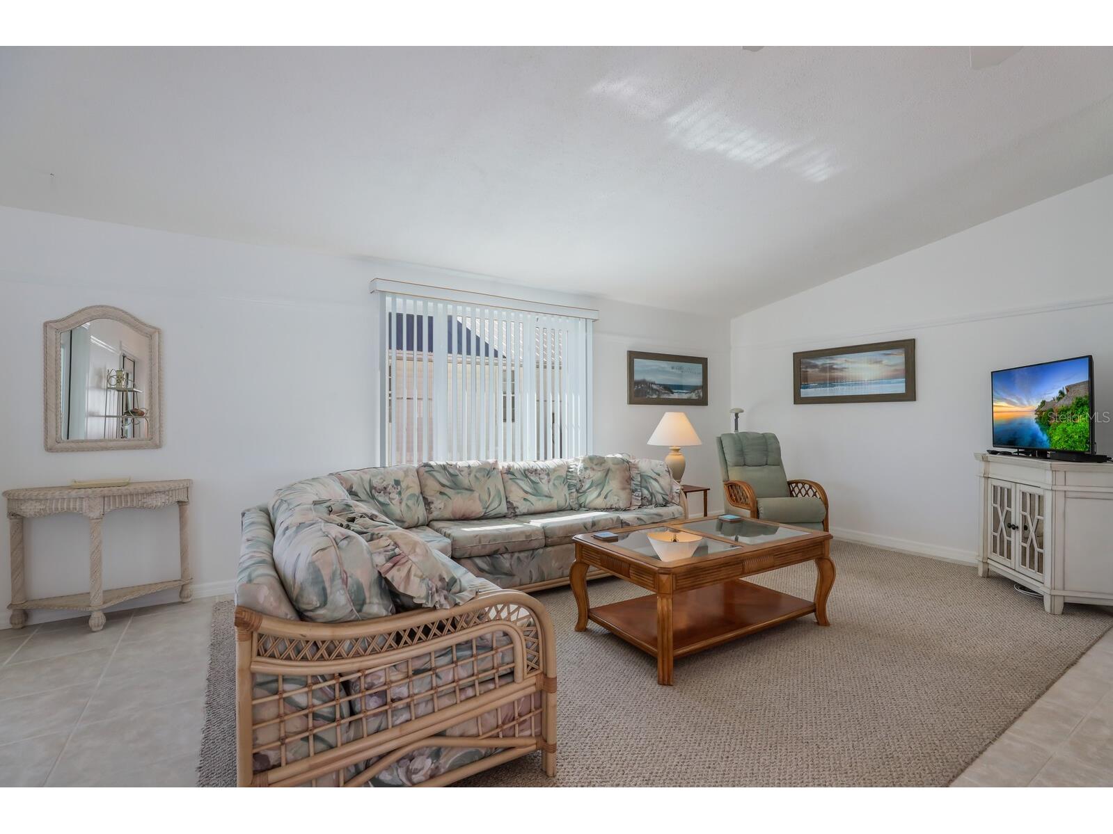 2804 Avenue C Holmes Beach FL 34217 A4699304 image4