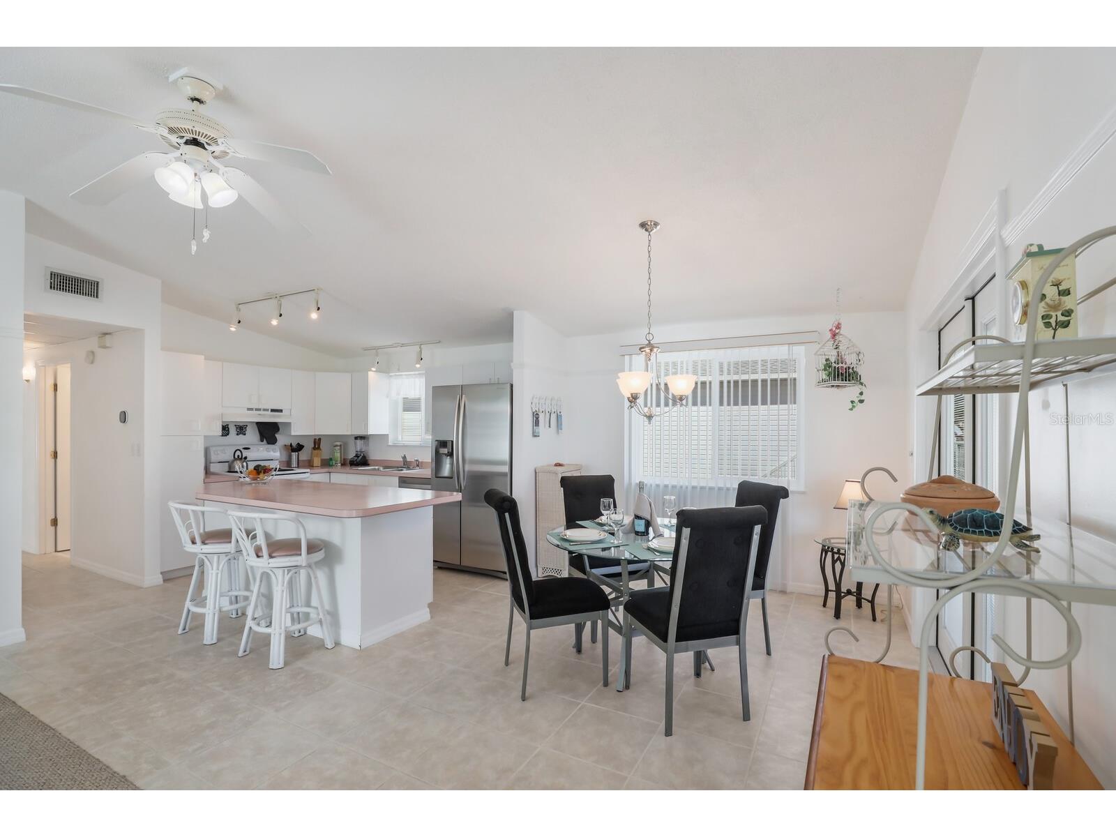 2804 Avenue C Holmes Beach FL 34217 A4699304 image6
